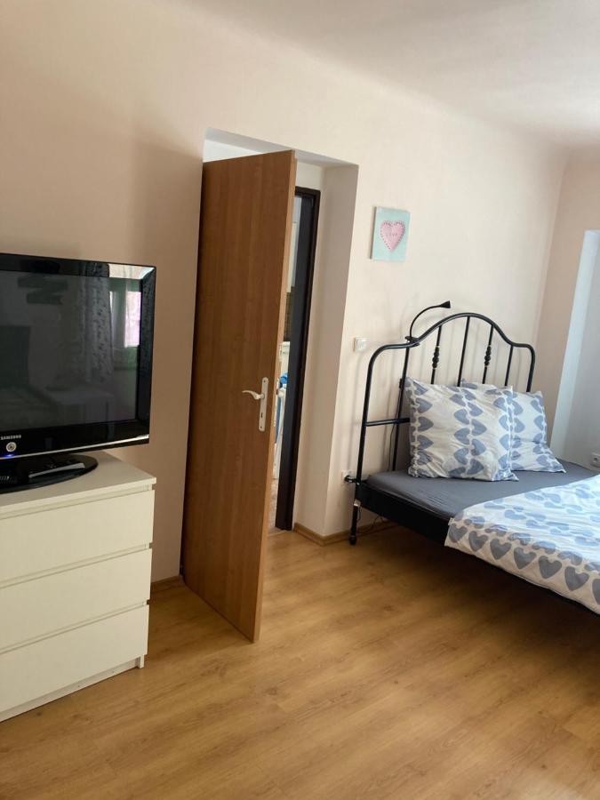 Apartman Centrum Йичин Экстерьер фото
